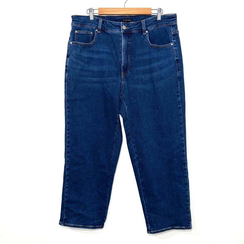 Universal Standard High Rise Jeans in Blue - Picture 3 of 8